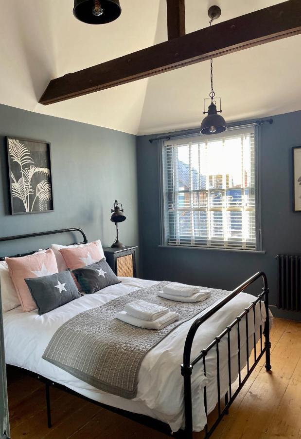 Fabulous Seconds From By Whitstable-holidays, Pudding Pan Apartment *