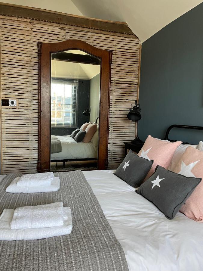 Apartment Fabulous Seconds From By Whitstable-holidays, Pudding Pan Whitstable